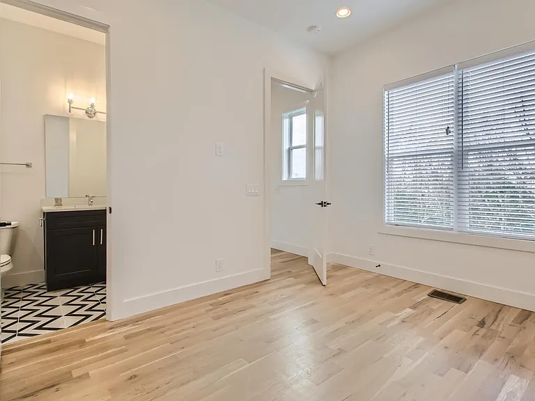 408 Serenity Ln — Photo 14