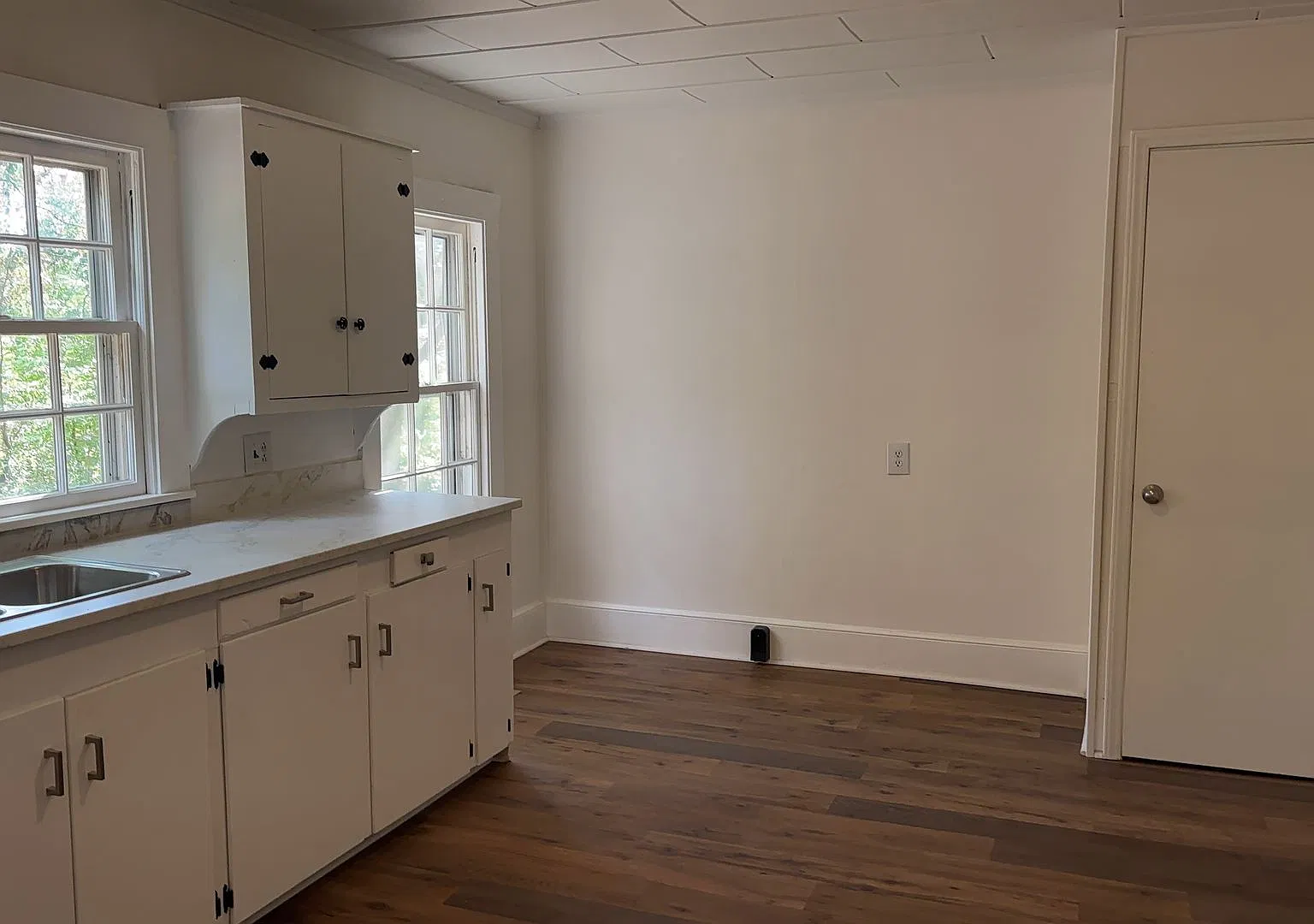 Renovated 2 bedroom 1 bathroom house — Photo 4
