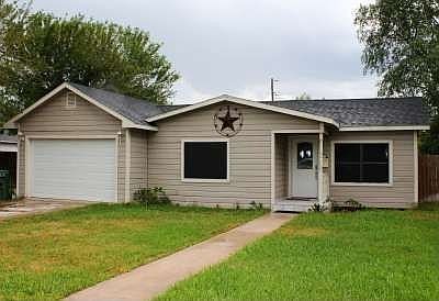 1st image of 376 E Raymond Ave
