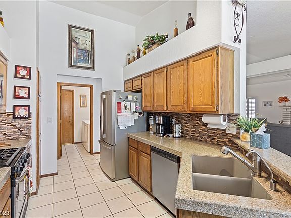 4th image of 5013 Pacific Grove Dr