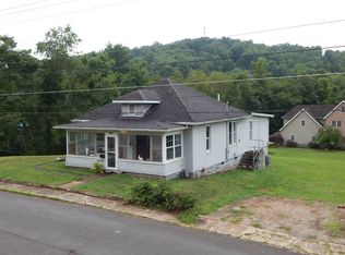 1009 E Penn Ave, Pennsboro, WV 26415