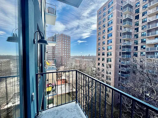 Rented by Bruma Realty LLC | media 4