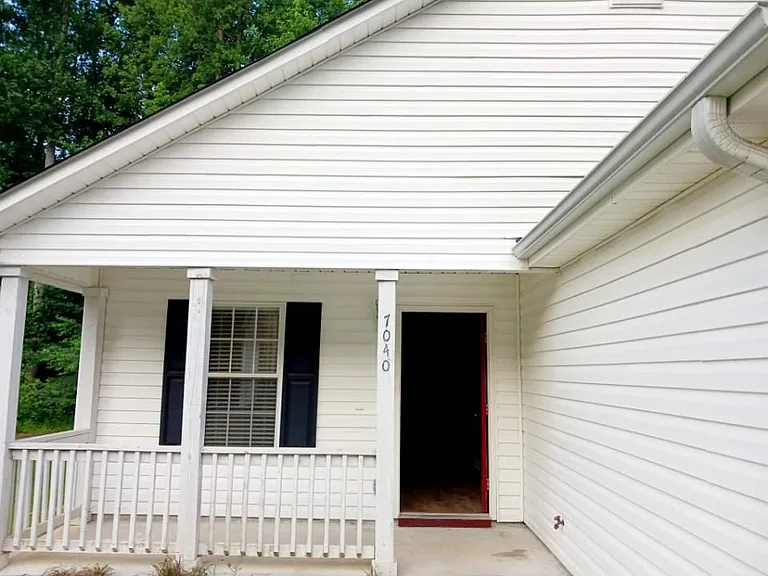 7040 Branch Crossing Way — Photo 2
