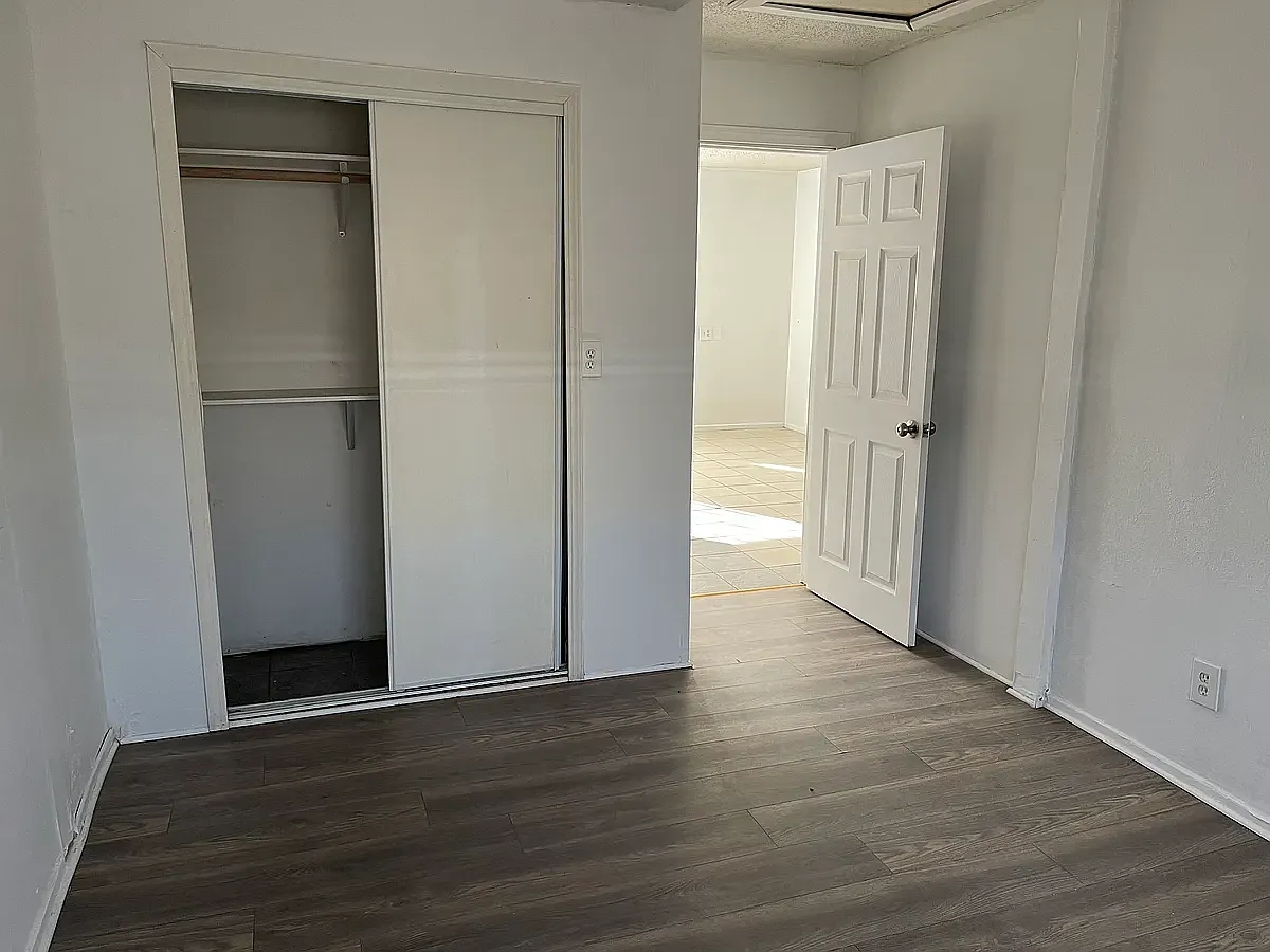 1 bed, 550 sqft, $1,200 — Photo 4