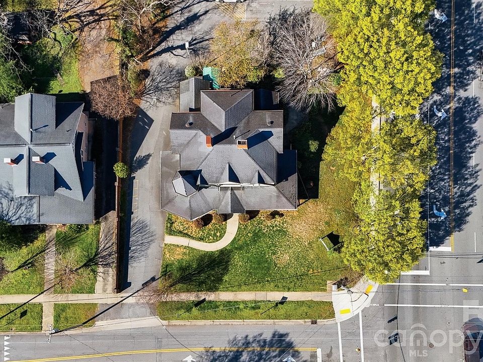 41st image of 121 5th Ave NE