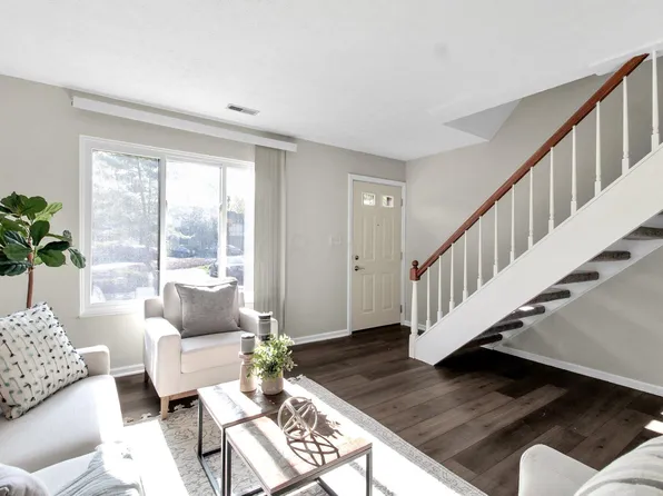 5691 Great Hall Ct #D, Columbus, OH 43231