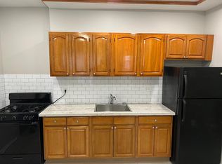 1010 Glenmore Ave APT 1R, Brooklyn, NY 11208