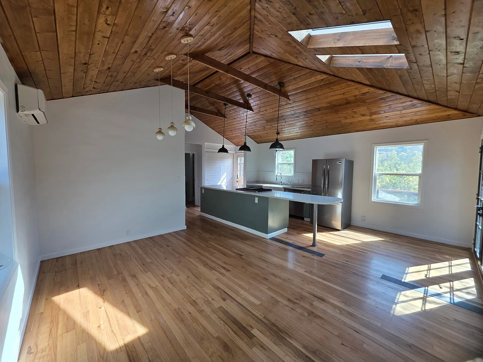 536 Quail Dr — Photo 4