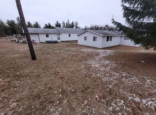 10201 Suzanne Dr, Harrison, MI 48625