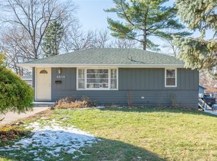 4016 52nd St, Des Moines, IA 50310