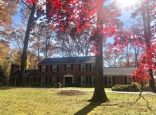 10611 Shadow Ln, Fairfax Station, VA 22039