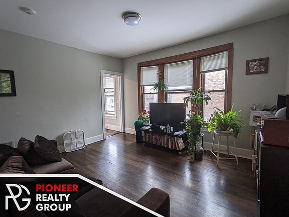 5th image of 4000 N Southport Ave #3