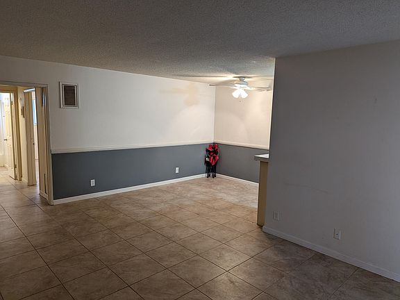 4th image of 3756 Clarington Ave