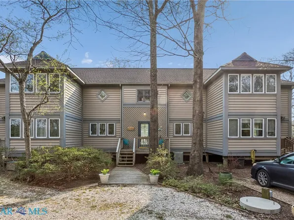 172 Sturgeon Creek Rd, Deltaville, VA 23043