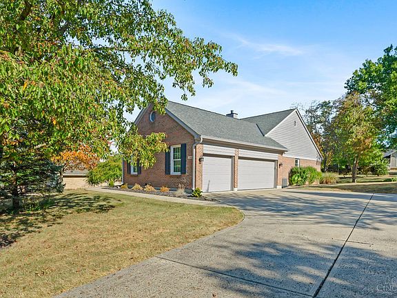 3rd image of 7418 Green Meadow Dr