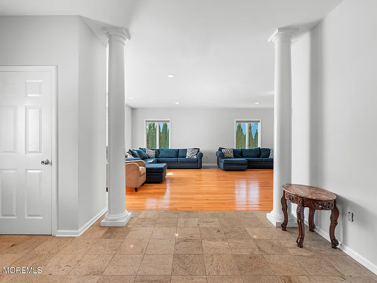 230 Norwood Ave — Photo 7