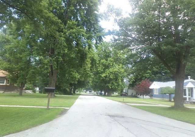 2nd image of 527 Keller Dr