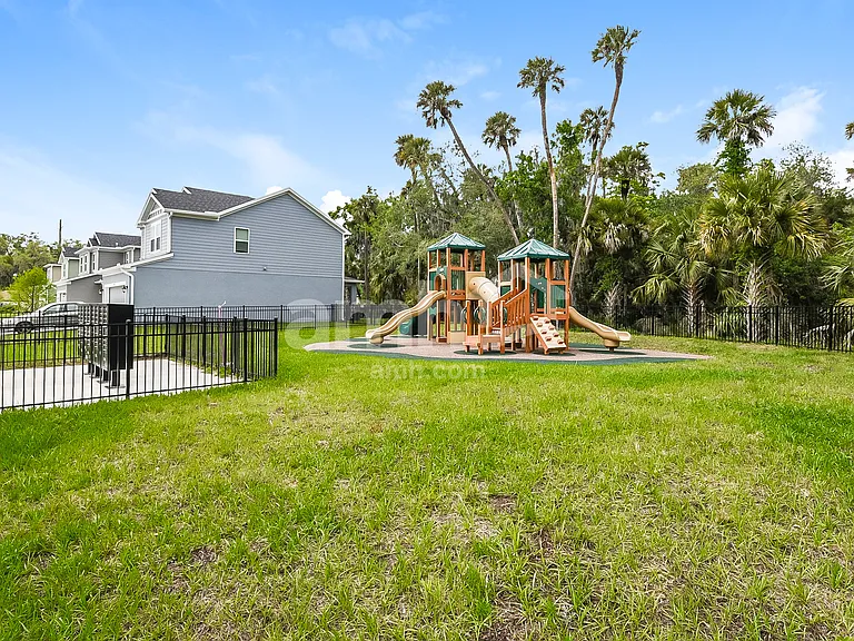 1550 Blue Nile Point — Photo 24