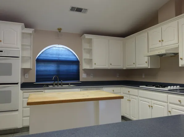 1811 Smith Dr, Turlock, CA 95382
