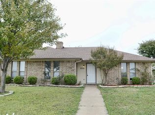 4001 Cheyenne Dr, Rowlett, TX 75088