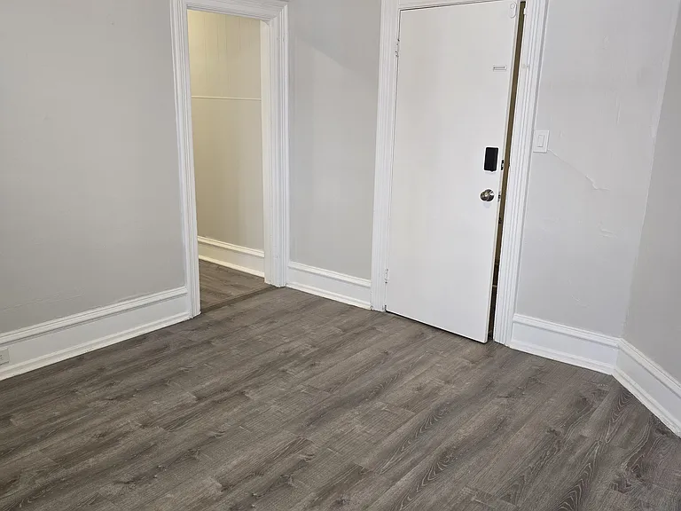 49 N West End Ave #5 — Photo 11