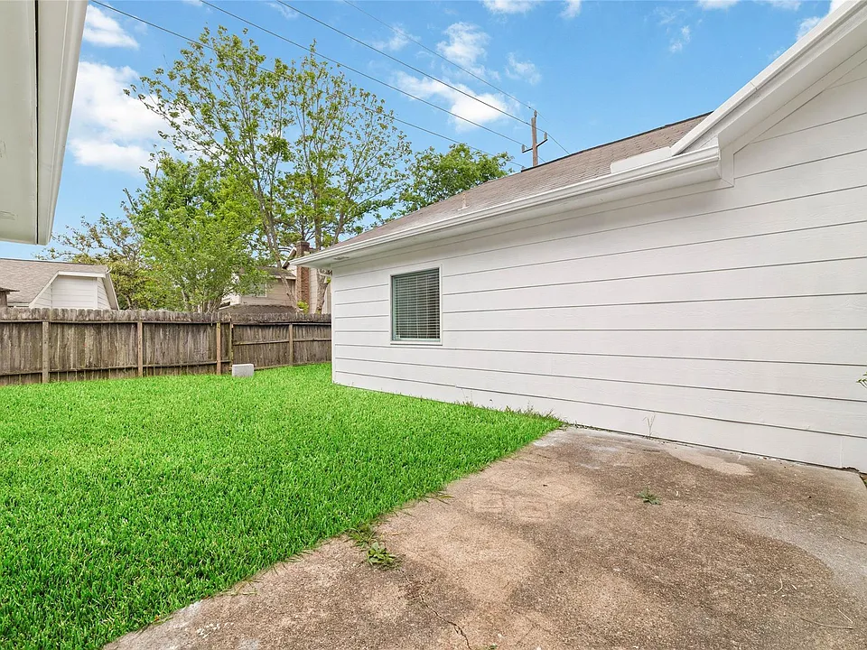 4211 Torrey Creek Ln