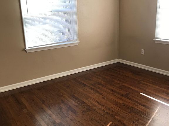 3rd image of 707 E Bryan Ave