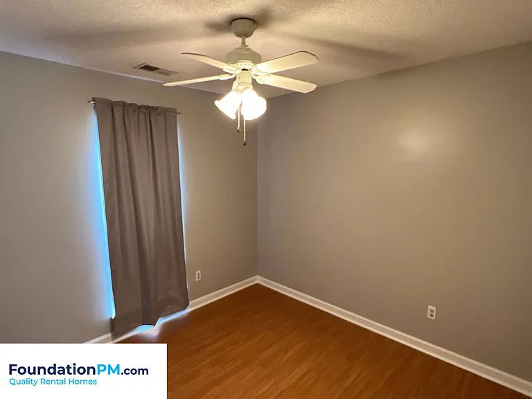 3801 Bowen Ave — Photo 7