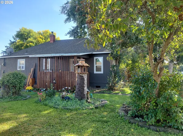 208 NE 7th Ave, Milton Freewater, OR 97862