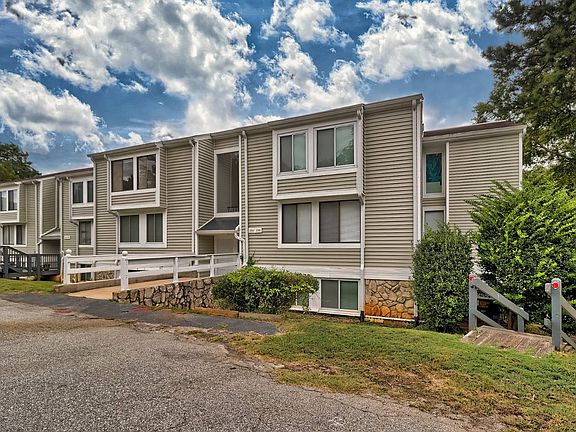 2nd image of 260 Shoreline Dr #18