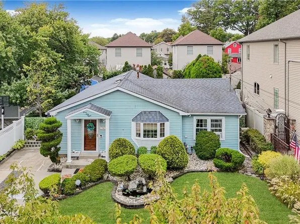 358 Manhattan St, Staten Island, NY 10307