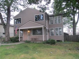 8 Randall Ter, Middletown, NY 10940