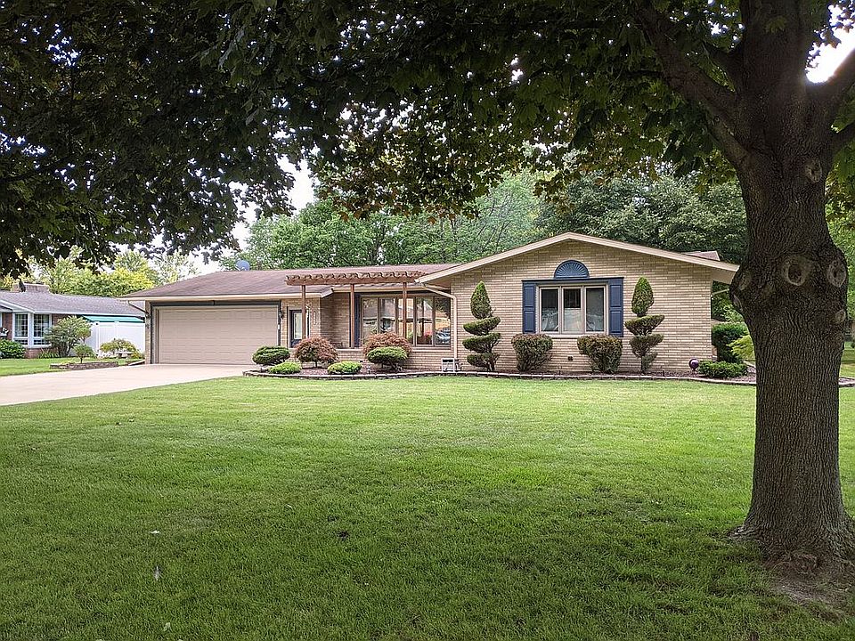 1st image of 4688 Bloomfield Dr