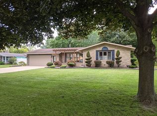4688 Bloomfield Dr, Bay City, MI