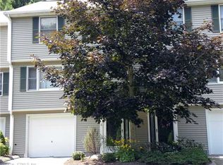 6 Sachem Dr, Marlborough, CT 06447
