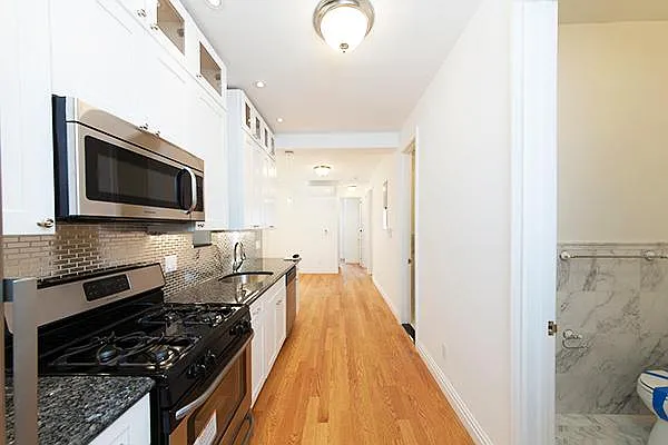 Rented by Keller Williams NYC | media 19