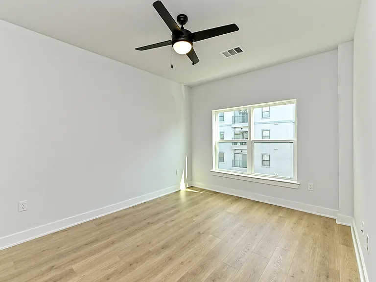 2500 Longview St — Photo 18