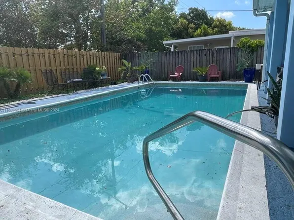 14401 Lincoln Blvd, Miami, FL 33176