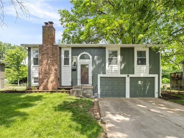8925 Gillette St, Lenexa, KS 66215