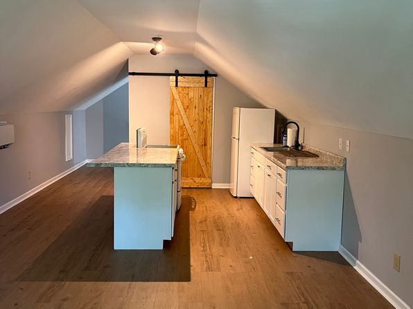 153 Running Cedar Rd