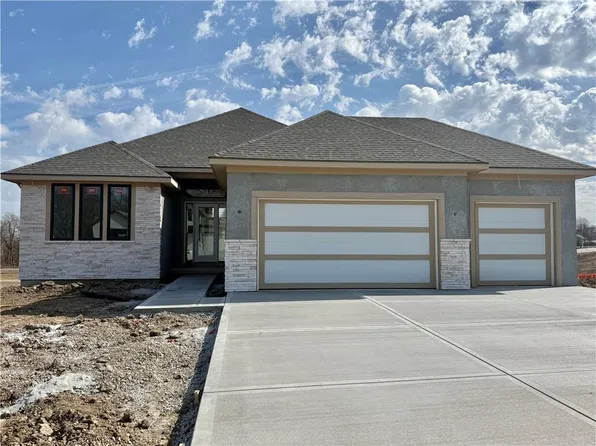 7645 N Booth Ave, Kansas City, MO 64138