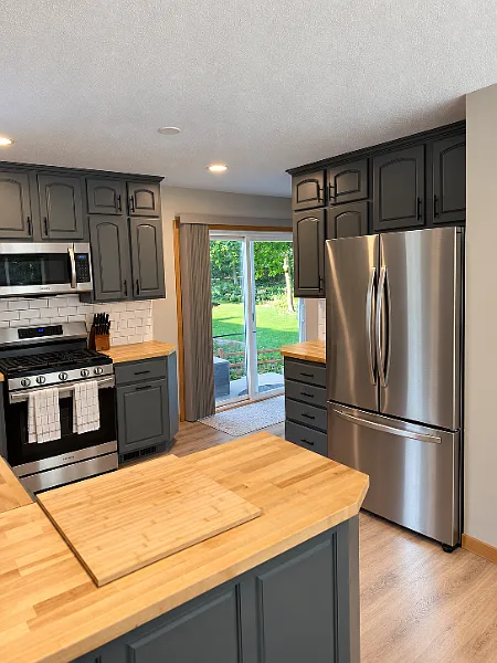 3 bed, 2.0 bath, 1484 sqft, $2,500 — Photo 3
