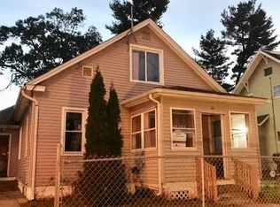 84 Edgewood St, Springfield, MA 01109