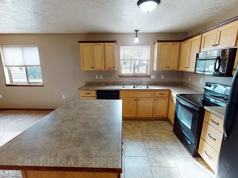 Fieldstone Townhomes — Photo 18