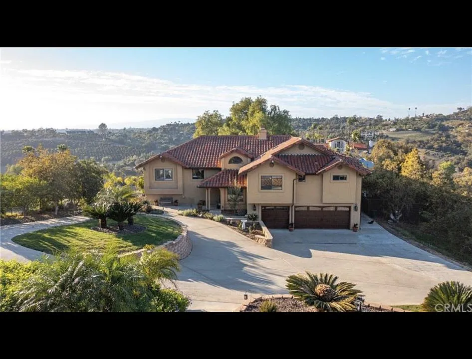 3616 Lupine Ln