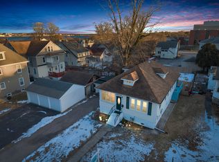 12 Bellevue Pl, New London, CT 06320