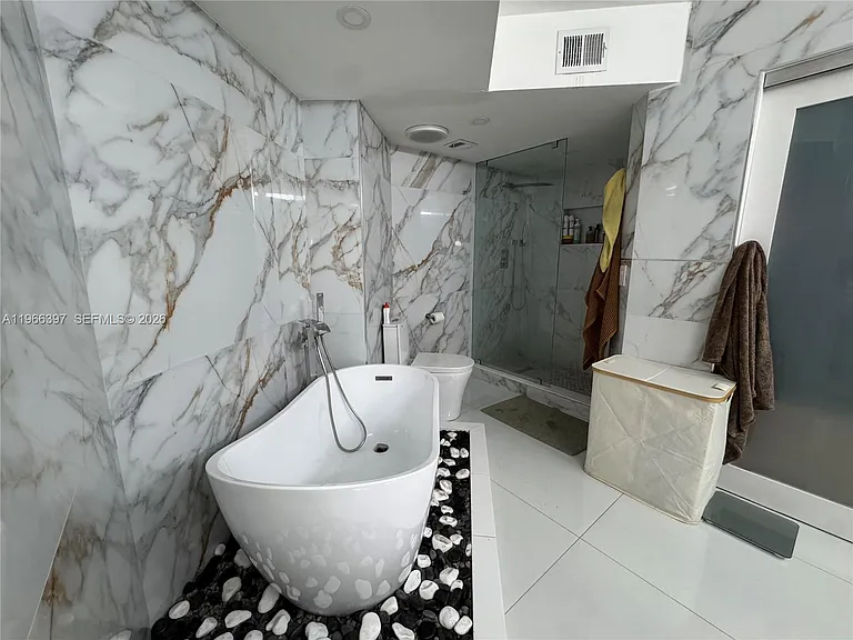 19195 Mystic Pointe Dr #205 — Photo 12