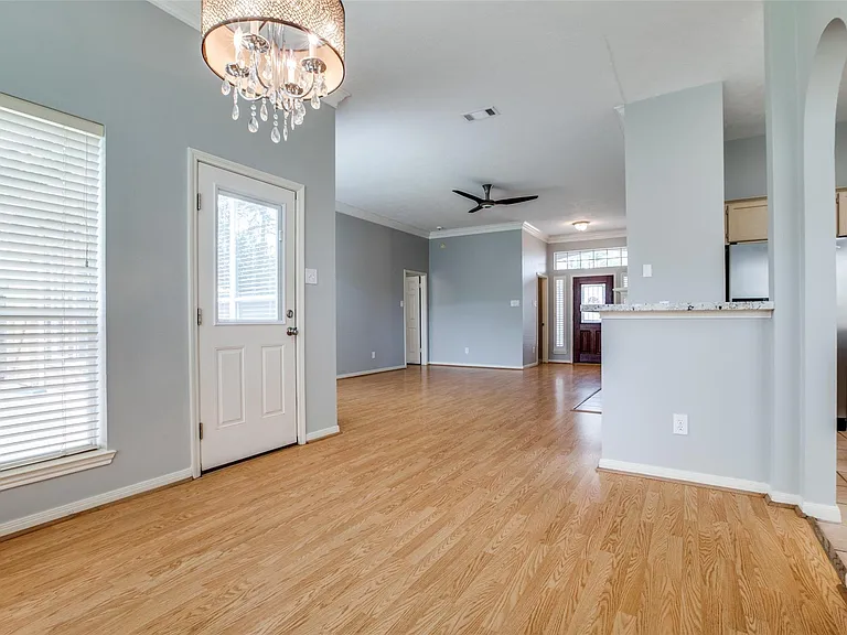 9331 Rodgers Rd — Photo 6