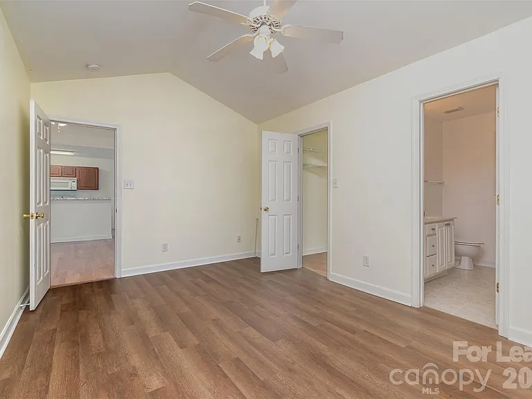2716 Rabbit Ridge Dr — Photo 13