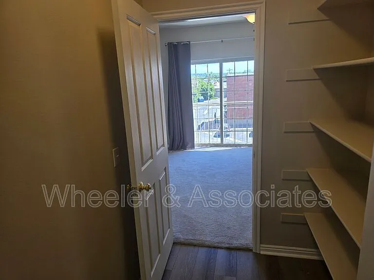 129 25th St — Photo 15